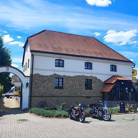 Penzion Horse Farm Lechovice Buitenkant foto